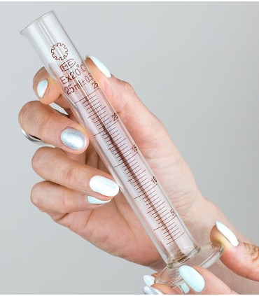 Glass cylinder to measure volumes, 25 ml