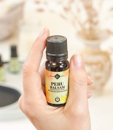 Peru Balsam essential oil