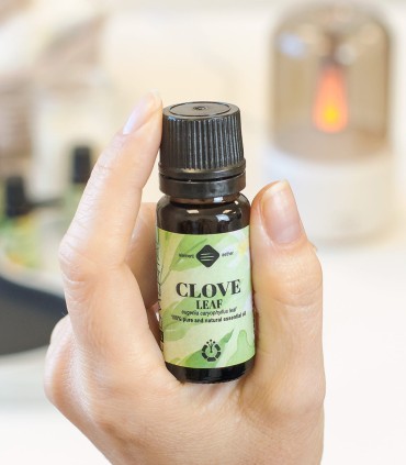 Clove leaf essential oil