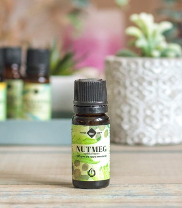 Nutmeg pure essential oil